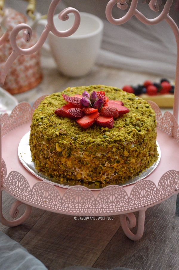 Pistachio Cake - Savory&SweetFood