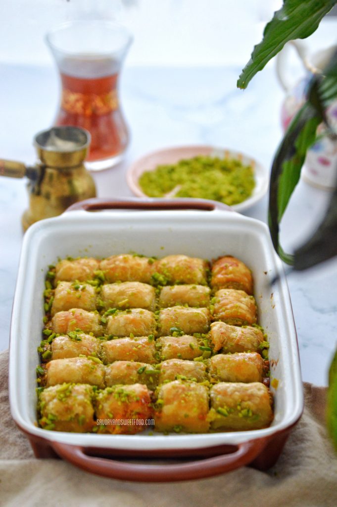 4 ingredientEasy Rolled Puff Pastry Baklava Savory&SweetFood